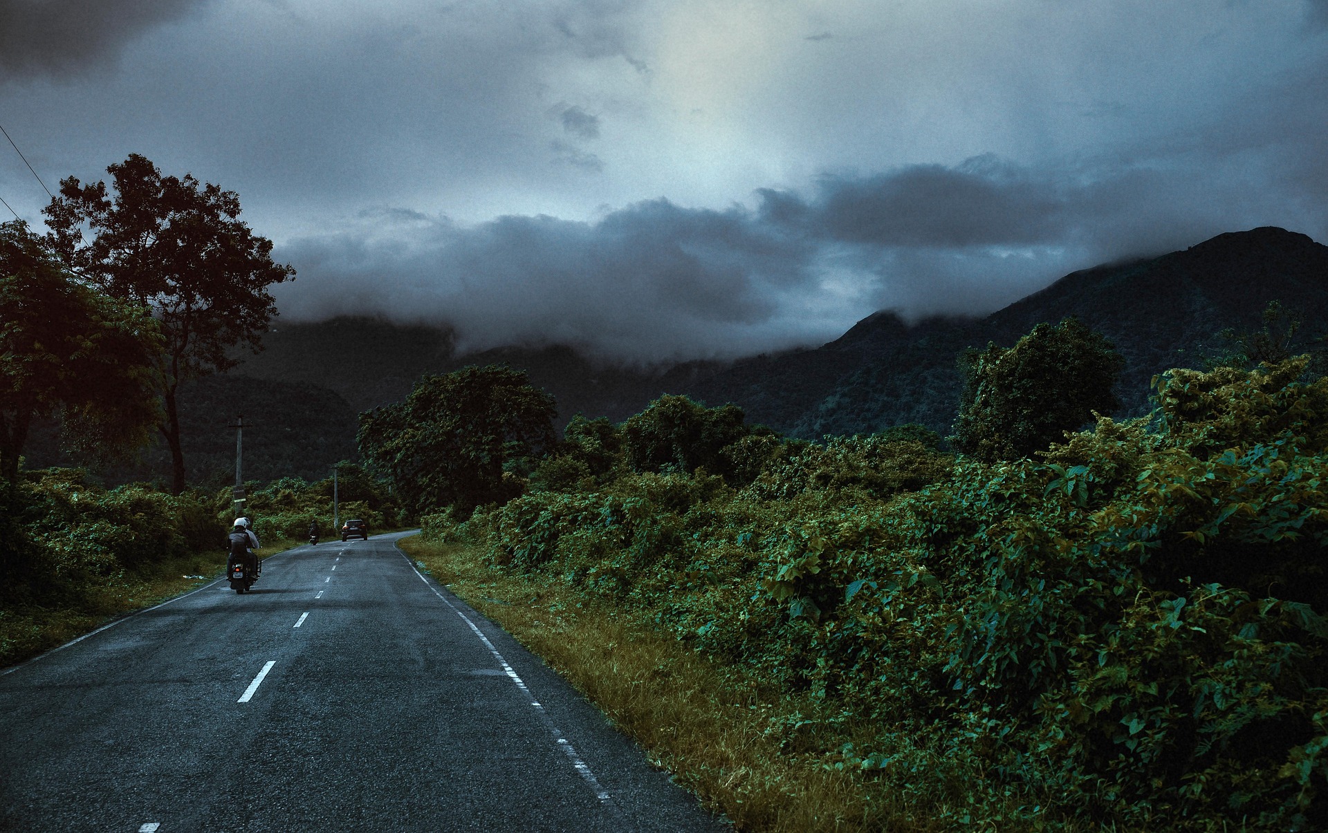 Darjeeling tour packages